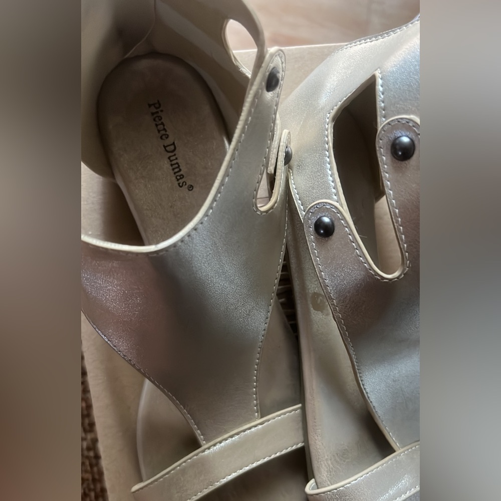 Golf Flats